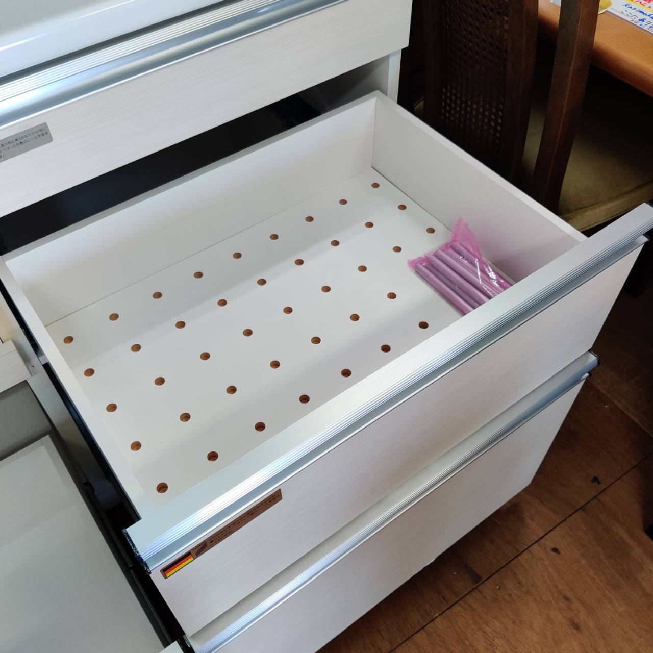 古賀家具工業 2枚スライド扉キッチンボード ムーアWH-120 販売中！ 愛  