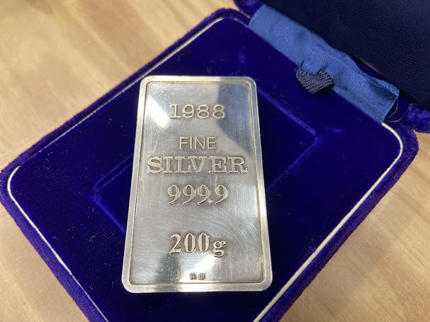 徳力本店 銀インゴット 500g*2枚 1kg正規購入品 （インゴットを200万  