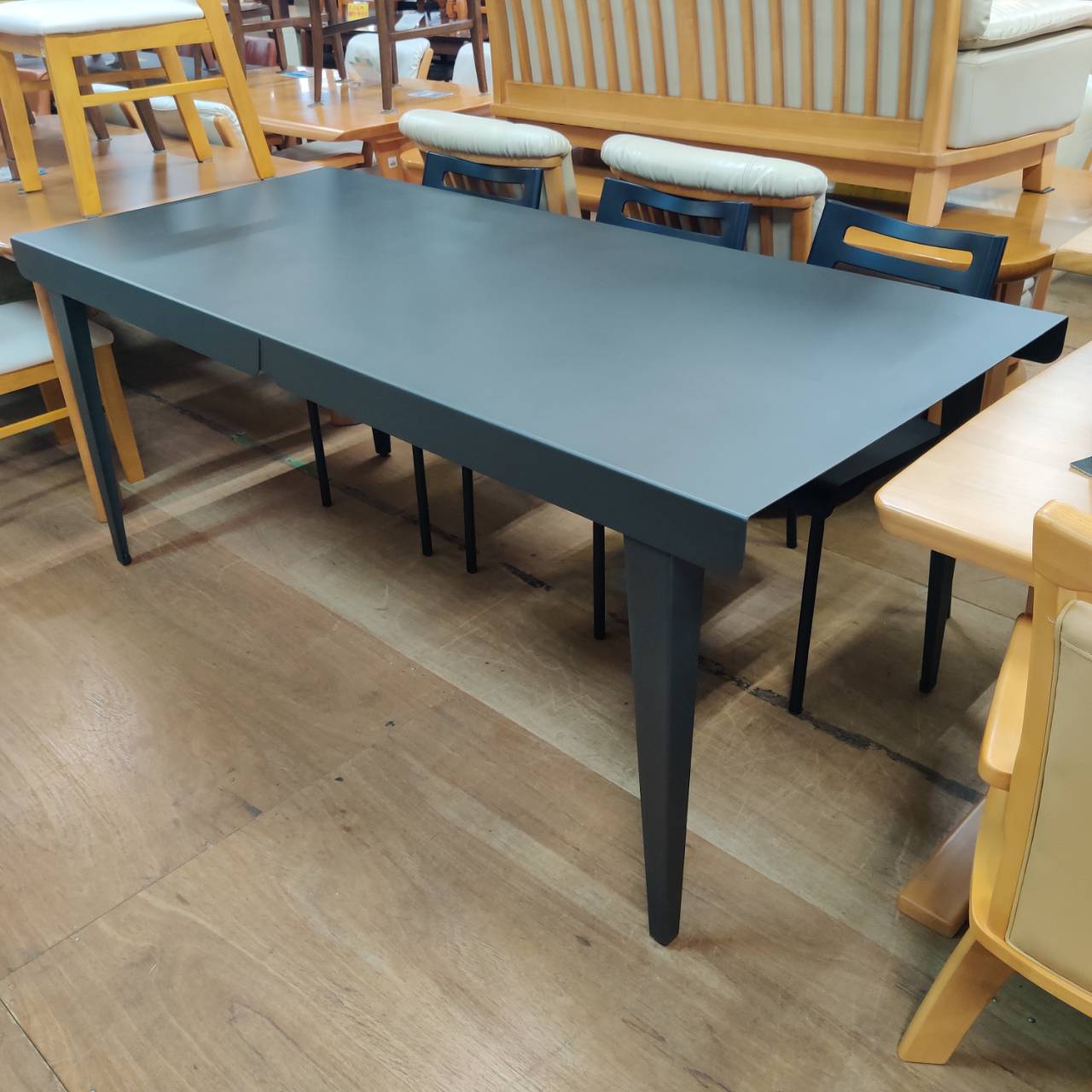 Francfranc (フランフラン) アイアンダイニングテーブル フェール販売  