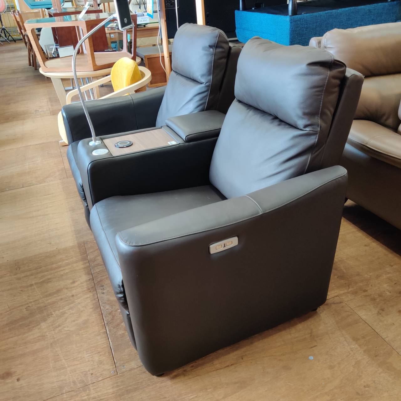 NITORI 電動リクライニング2Pソファ Nストラス 販売中！ 愛品倶楽部柏  