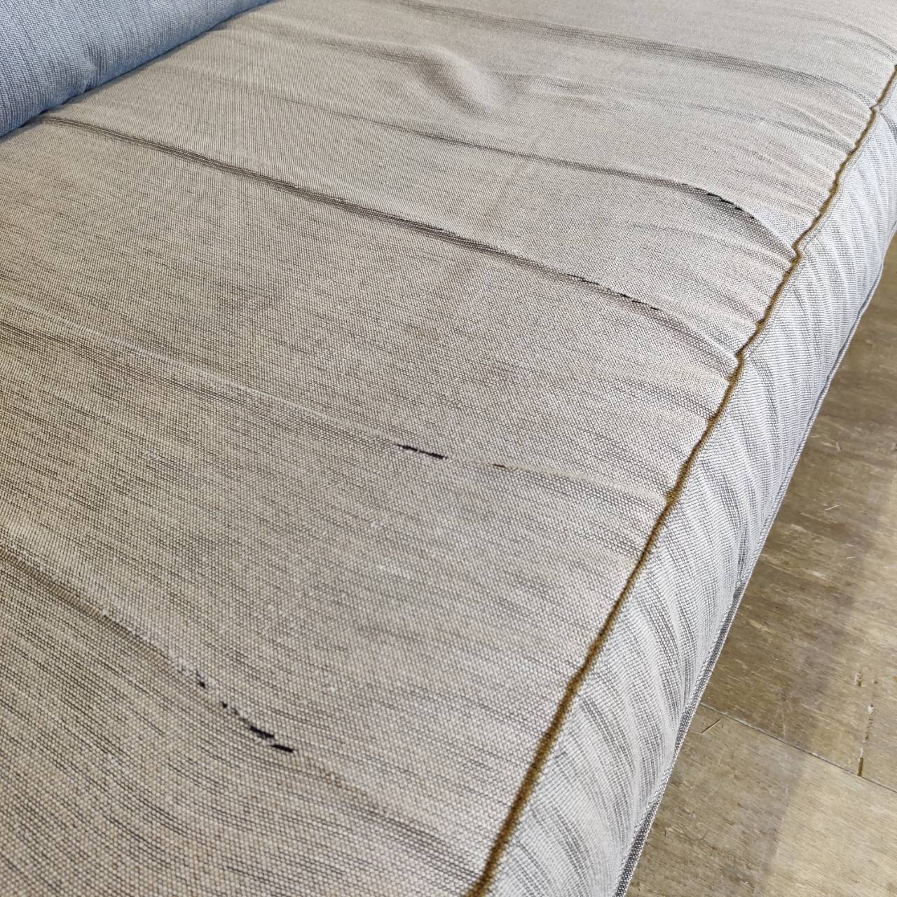 Cassina interdecor (カッシーナ) 前脚キャスター付ワイド3人掛け  