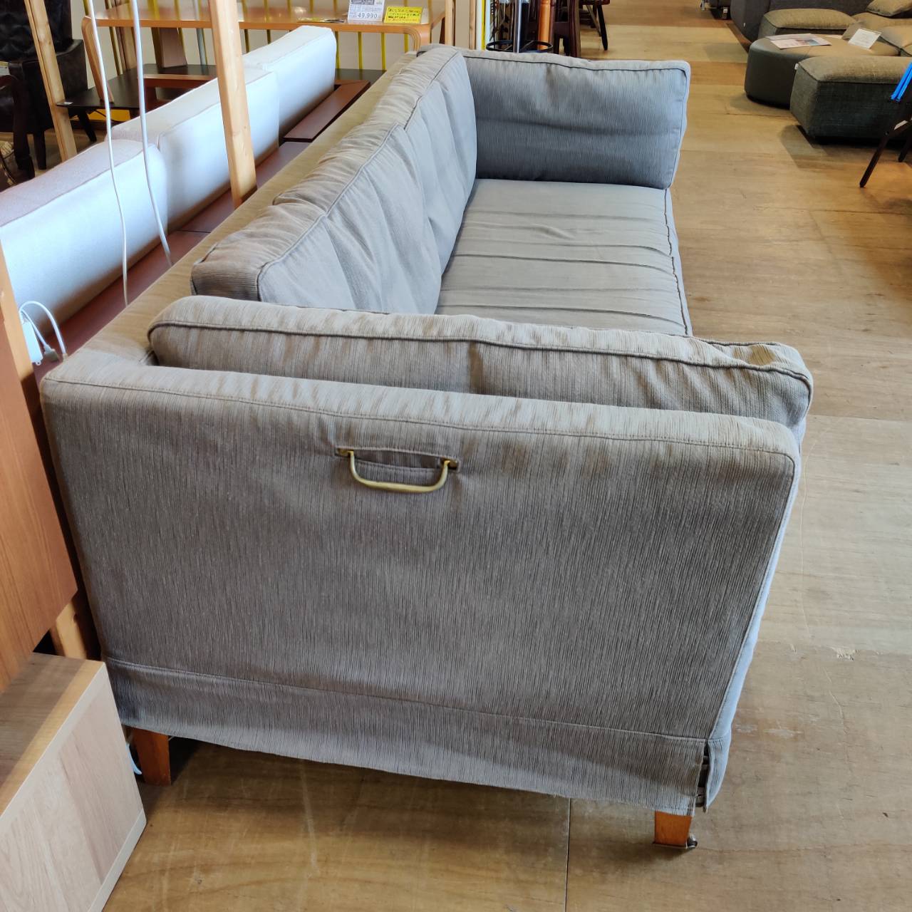 Cassina interdecor (カッシーナ) 前脚キャスター付ワイド3人掛け  