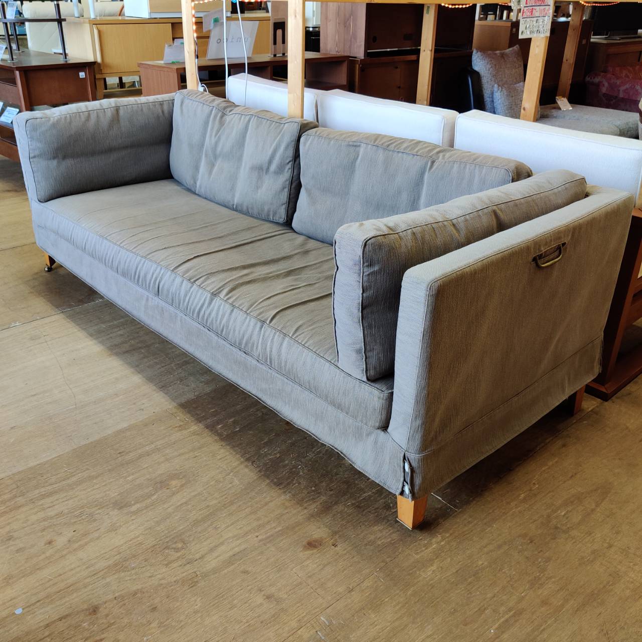 Cassina interdecor (カッシーナ) 前脚キャスター付ワイド3人掛け  