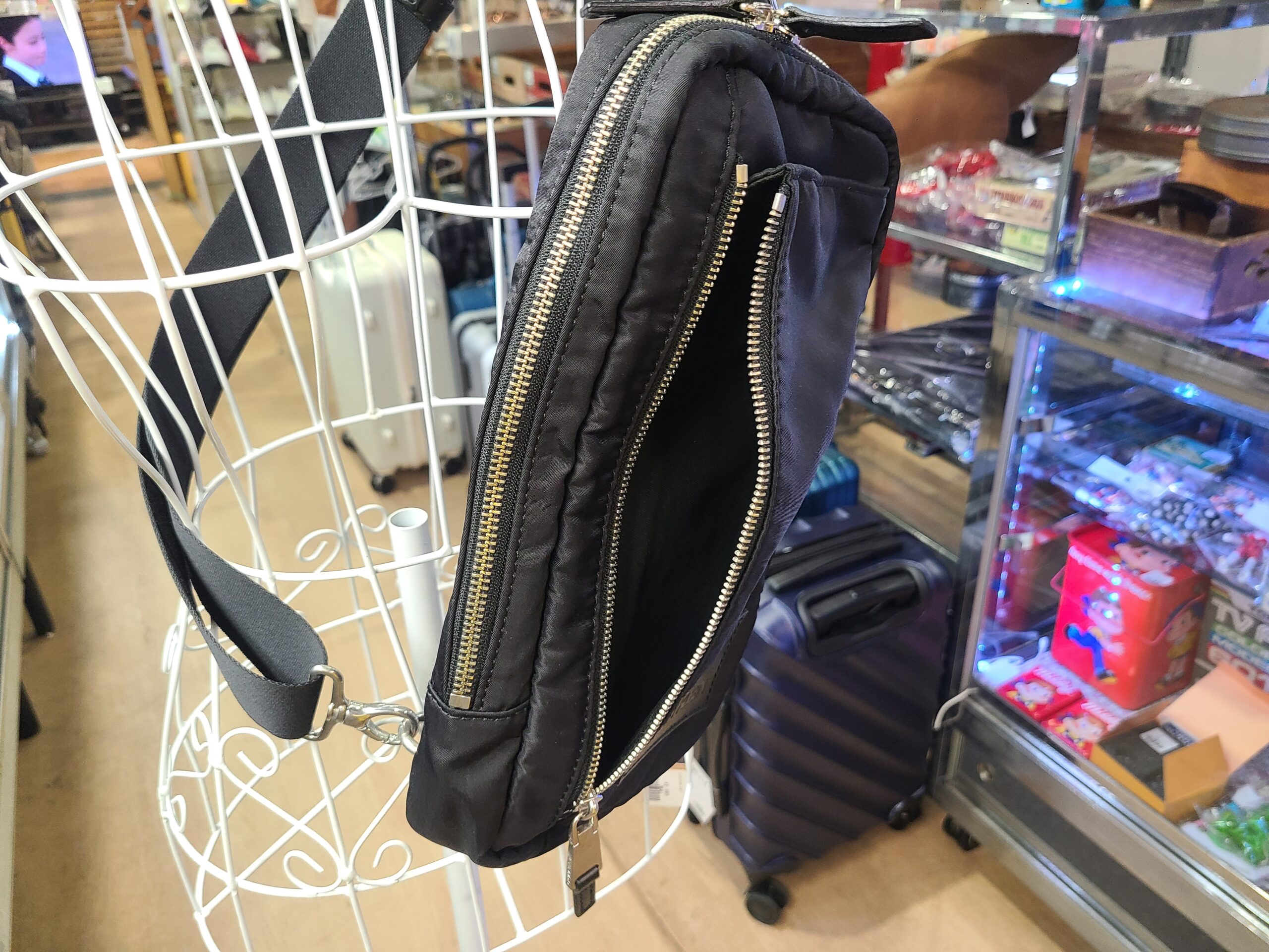 シーケーカルバンクラインボディバッグ買取|愛品館市原店 | リサイクル 
