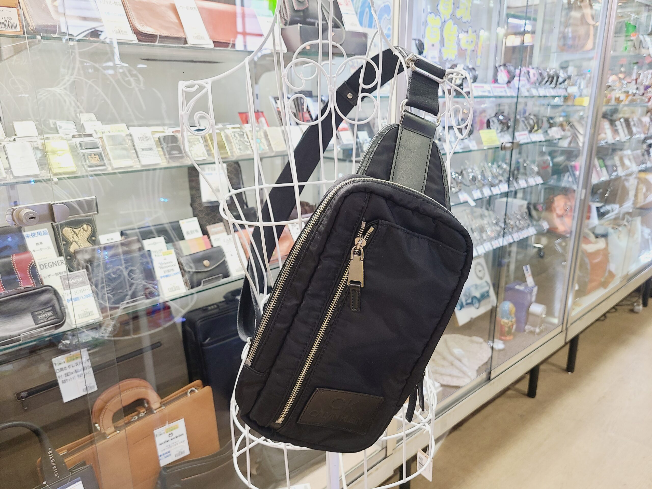 シーケーカルバンクラインボディバッグ買取|愛品館市原店 | リサイクル 