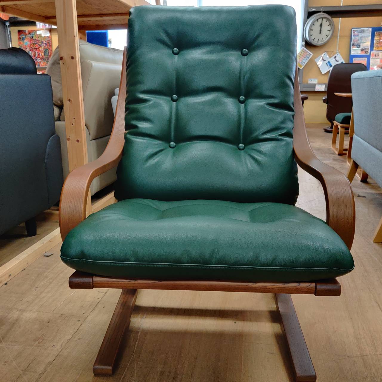 FUJI FURNITURE (冨士ファニチア) 肘付1人掛けソファ Agio 販売中！ 愛 