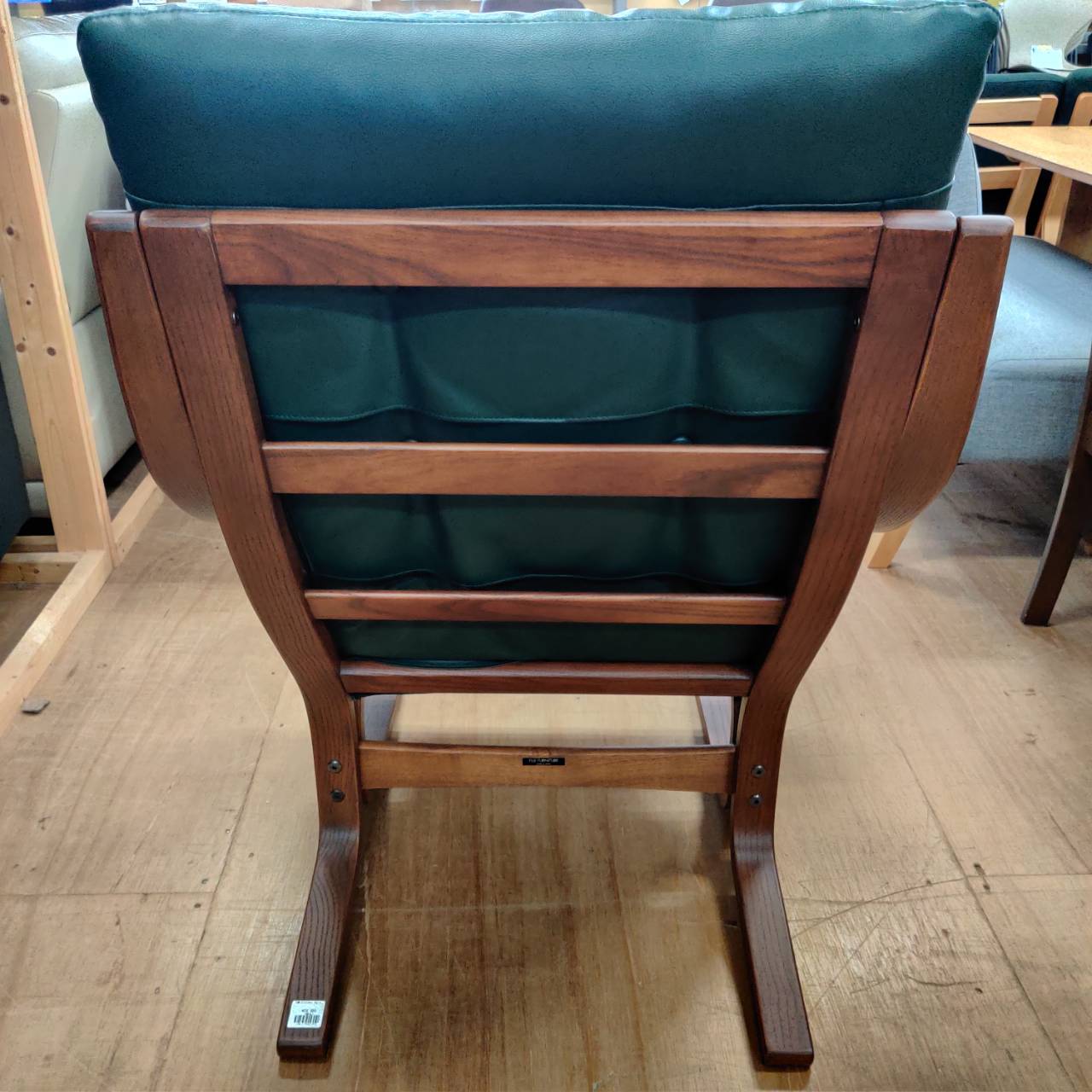 FUJI FURNITURE (冨士ファニチア) 肘付1人掛けソファ Agio 販売中！ 愛 