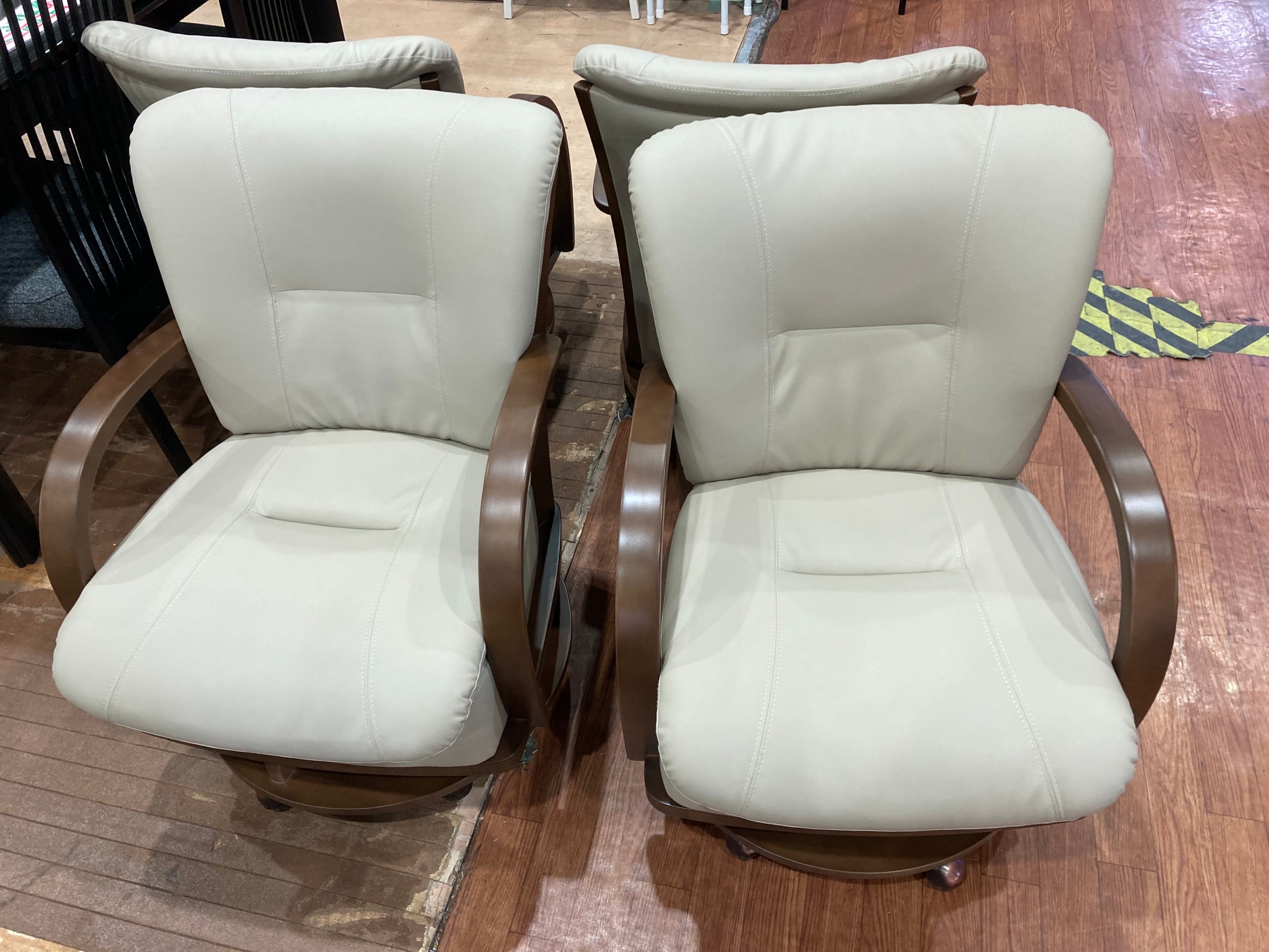 ニトリ｜ダイニング5点セット ｜キャスター付きチェア買取入荷致しまし 