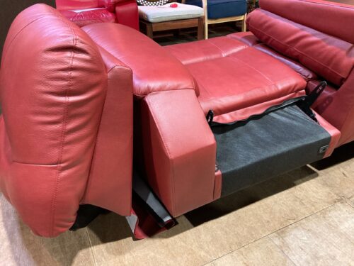 ヤマダ電機｜電動リクライニングソファ3人掛け入荷致しました  