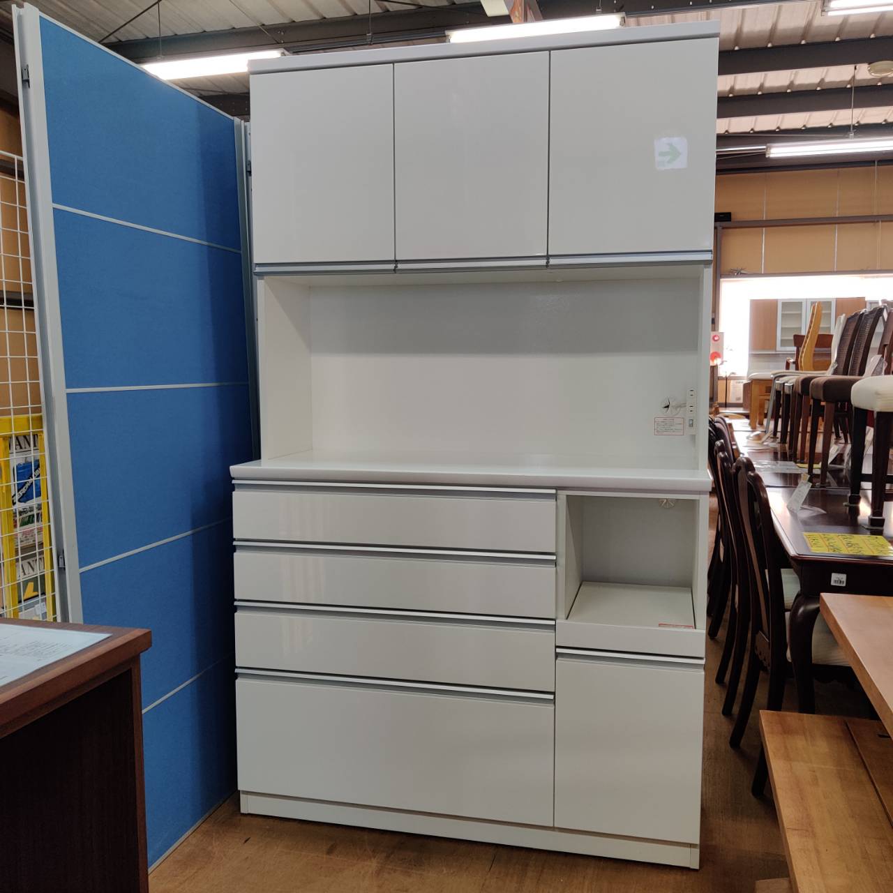 商談中【愛品倶楽部柏店】NITORI (ニトリ) 3枚扉キッチンボード 