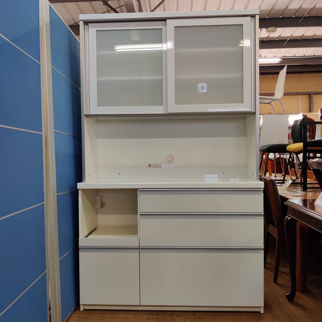 愛品倶楽部柏店】 Pamouna 2枚スライド扉キッチンボード