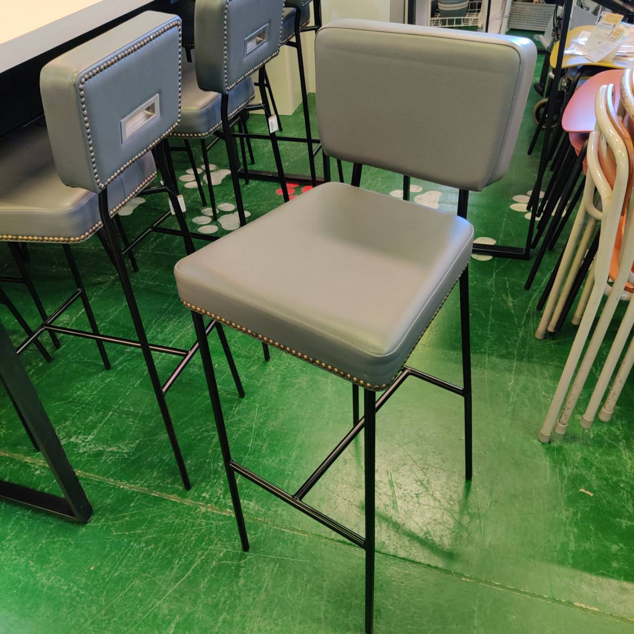 QUON (クオン) カウンターチェア グレー 販売中！ 愛品倶楽部柏店 