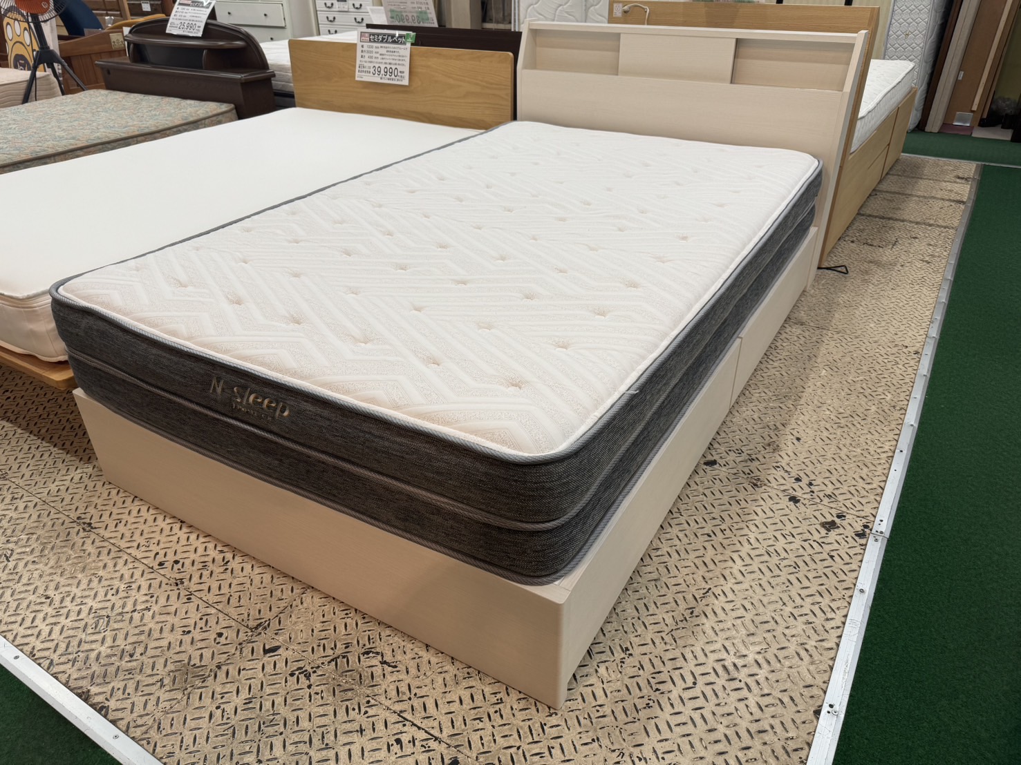 ニトリ｜セミダブルベッド｜NスリープハードH1-02CR買取致しまし  