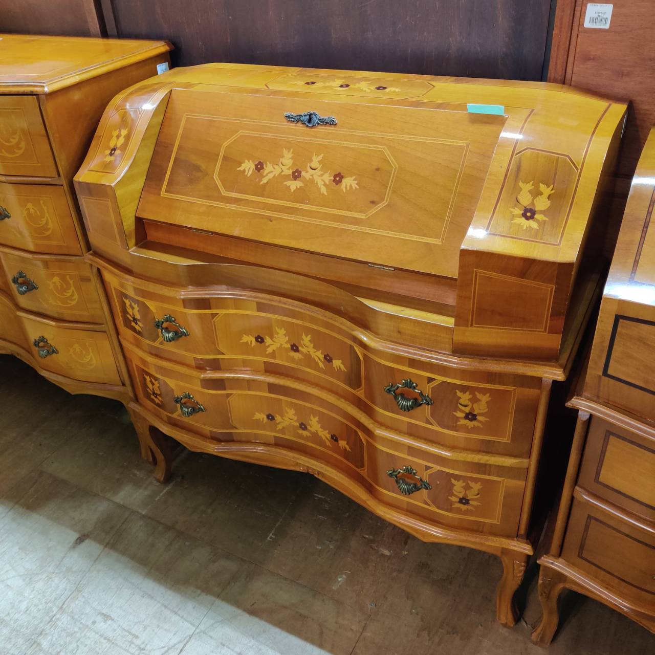 愛品倶楽部柏店】ライティングビューロ