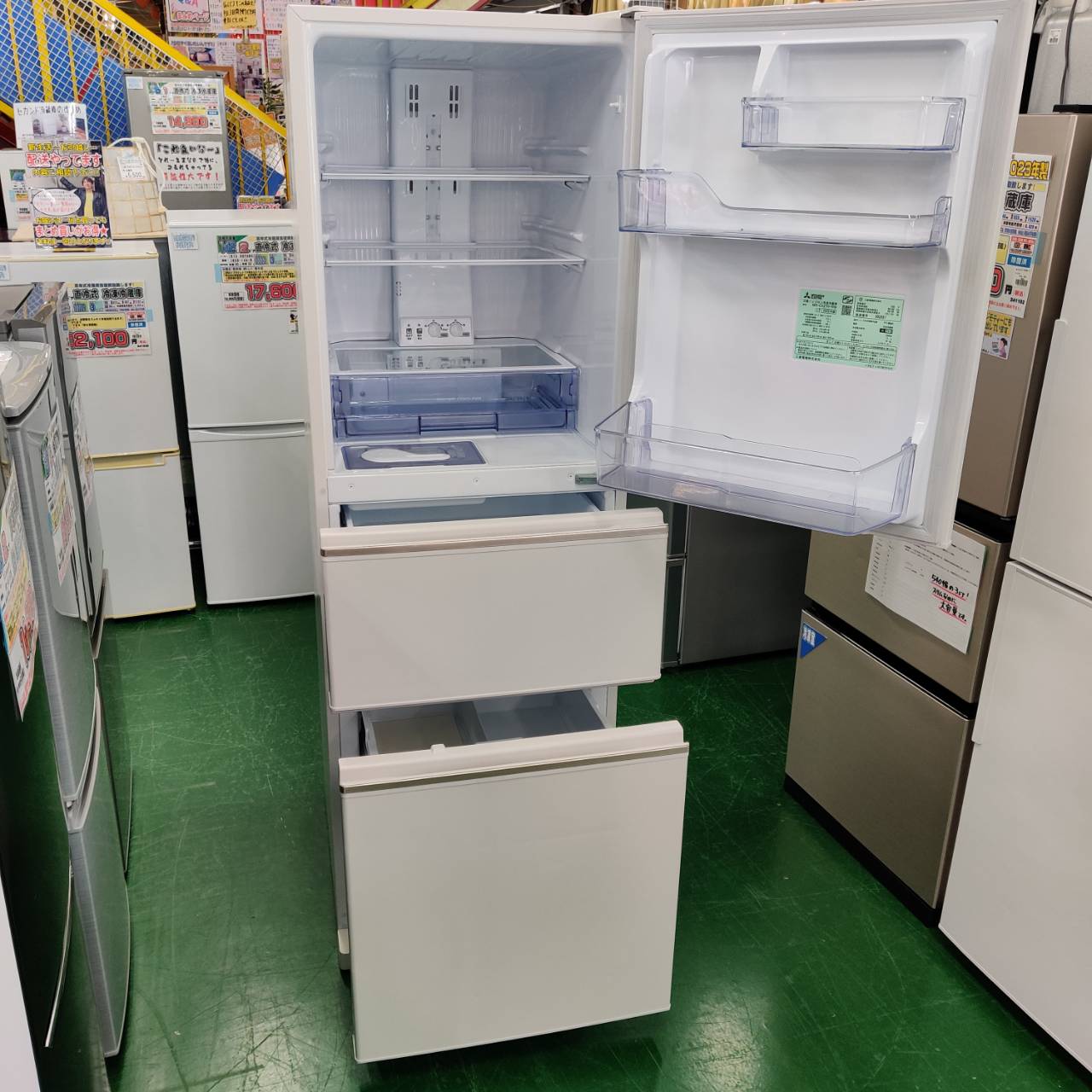 三菱 (MITSUBISHI) 2022年製 272L 3ドア 冷凍冷蔵庫 MR-CX27H 販売中 