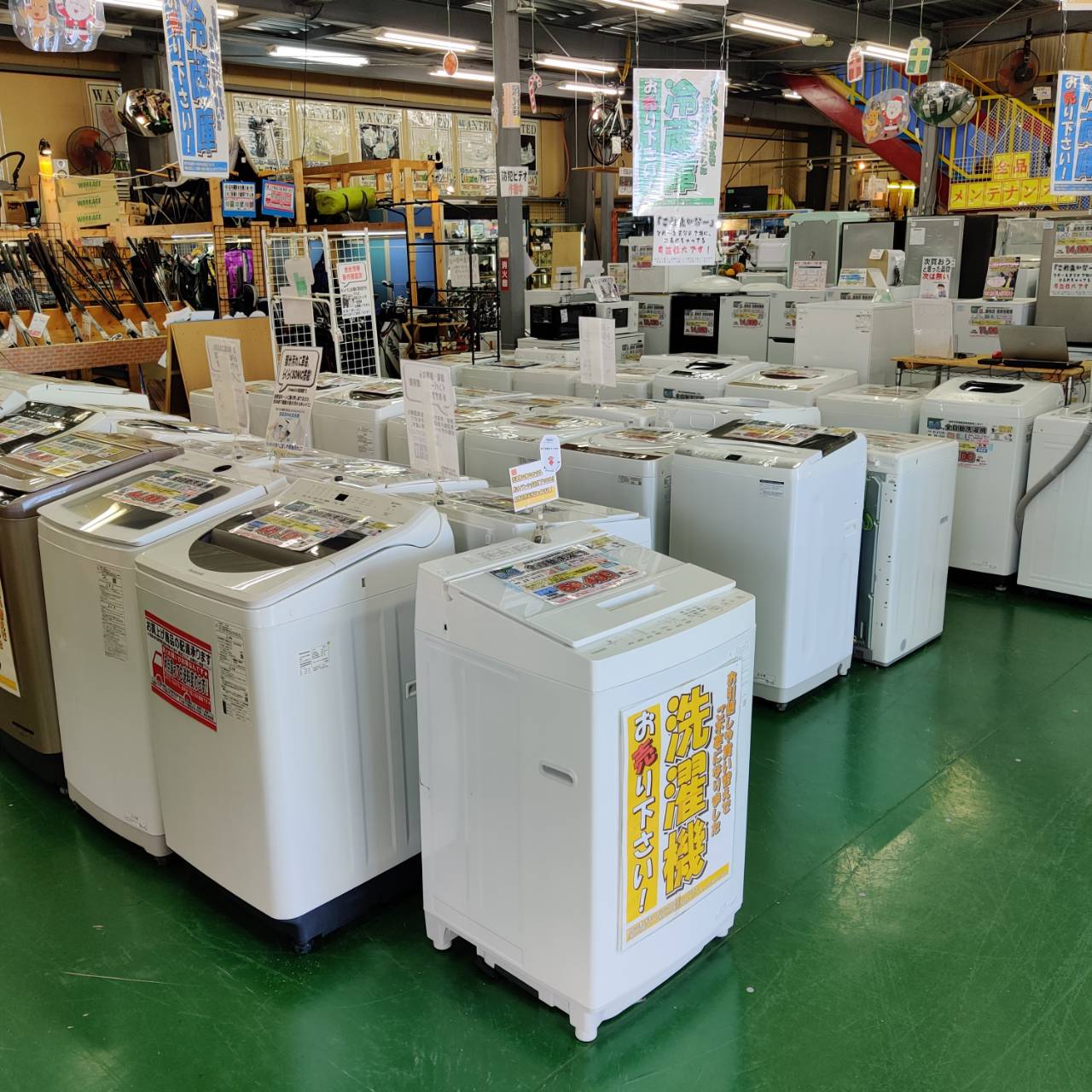 YAMADA SELECT 2022年製 4.5kg 全自動洗濯機 YWM-T45H1 販売中！ 愛品 