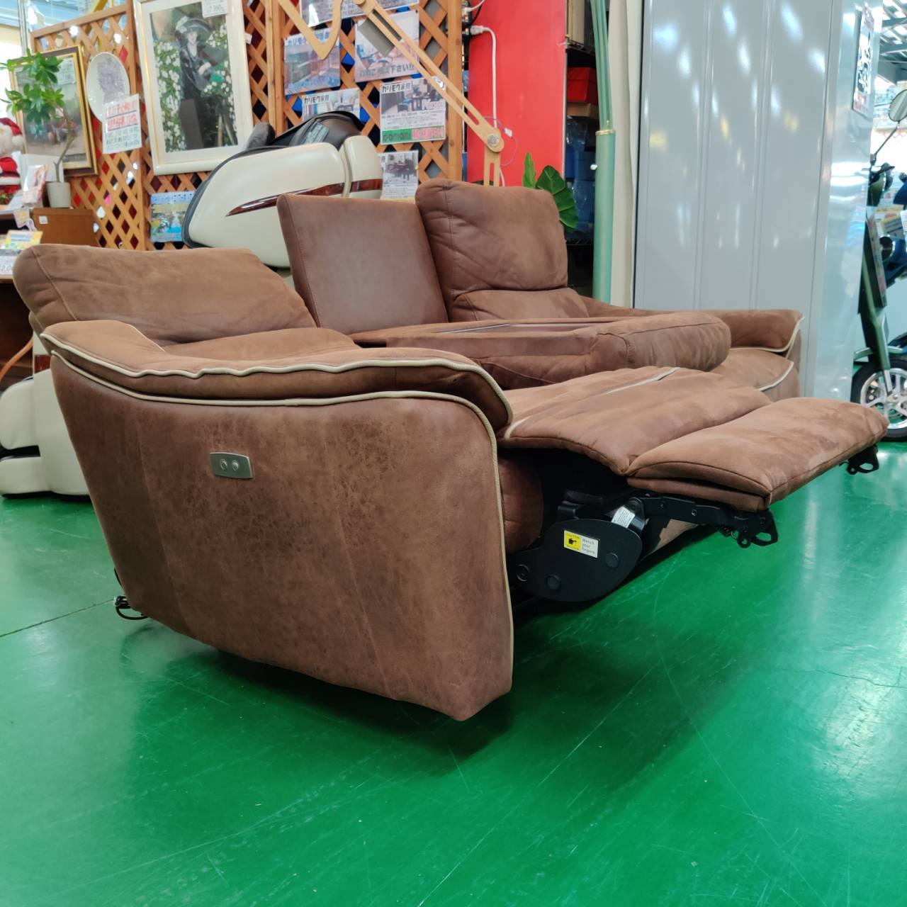 関家具 (RELAX FORM) 電動リクライニング3人掛けソファ Baggio 販売中 