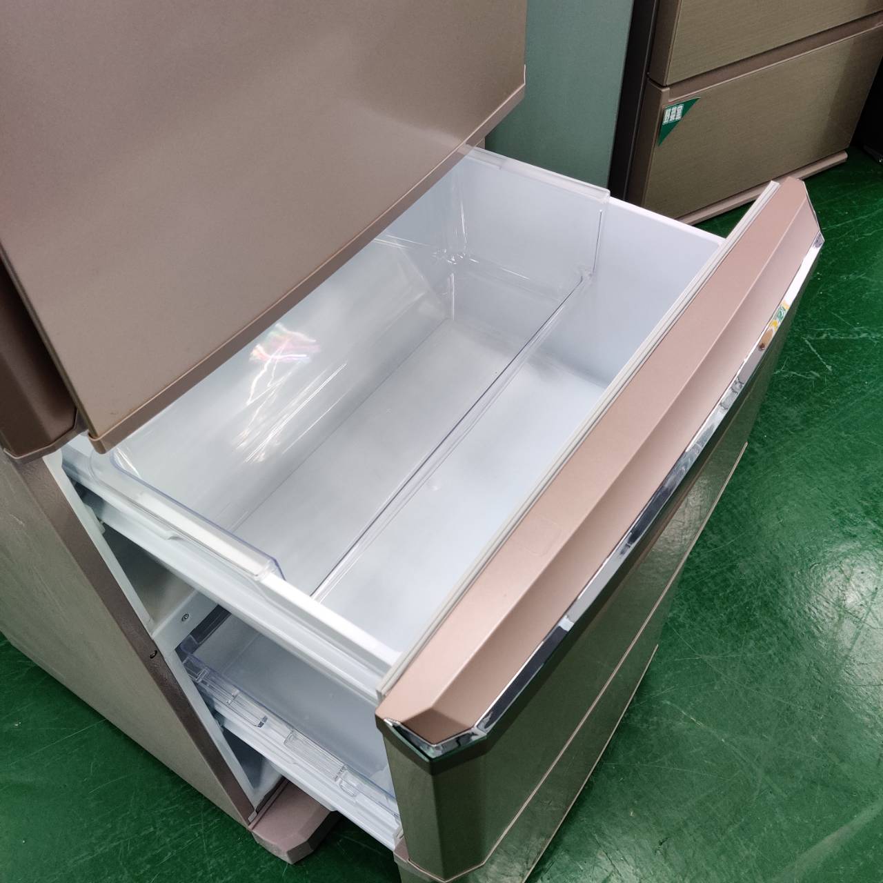三菱 (MITSUBISHI) 2019年製 370L 3ドア 冷凍冷蔵庫 MR-C37C-P 販売中 
