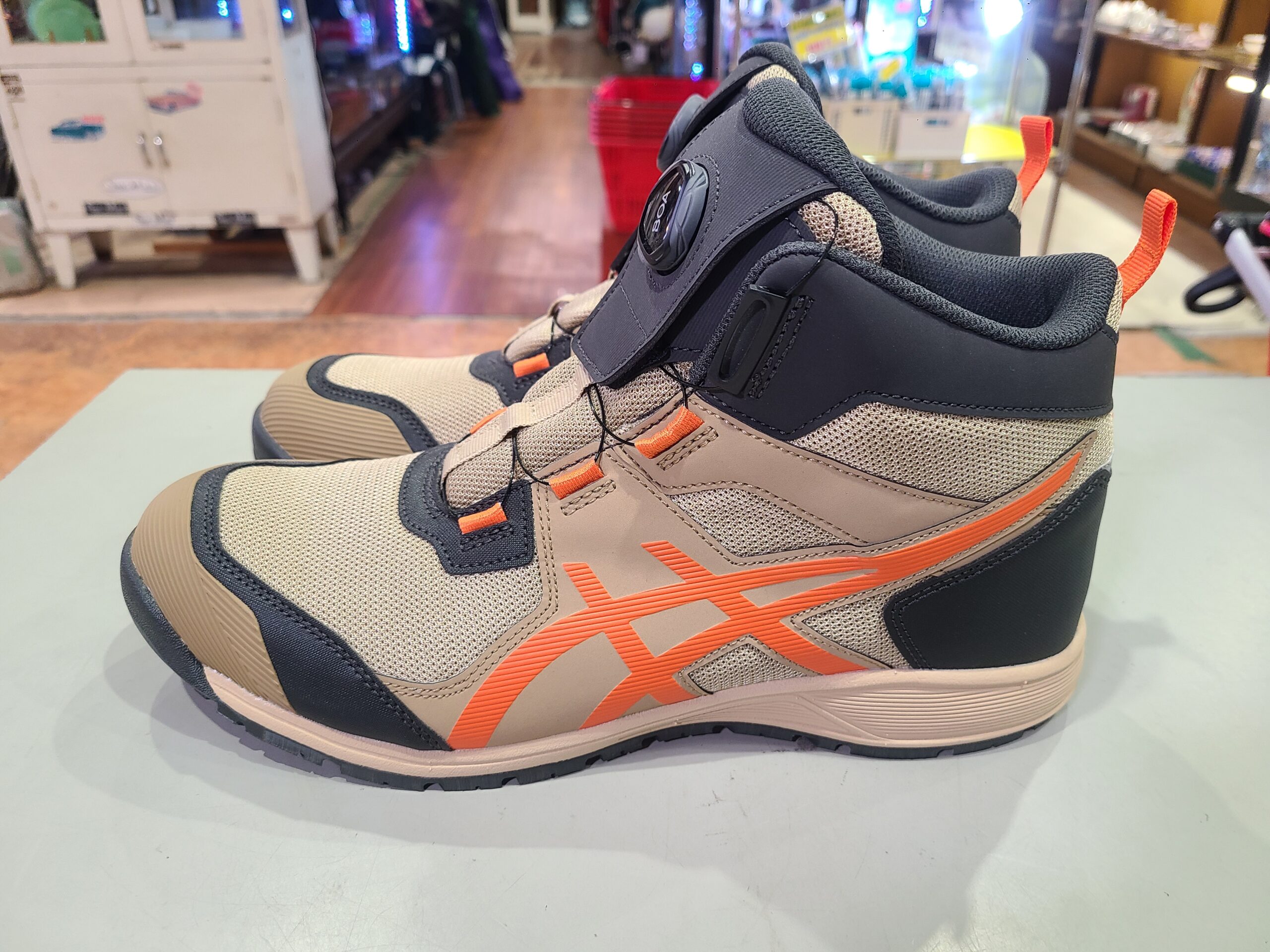 アシックスワーキング安全靴CP214 BOA JSAA A種先芯買取｜愛品館市原店 