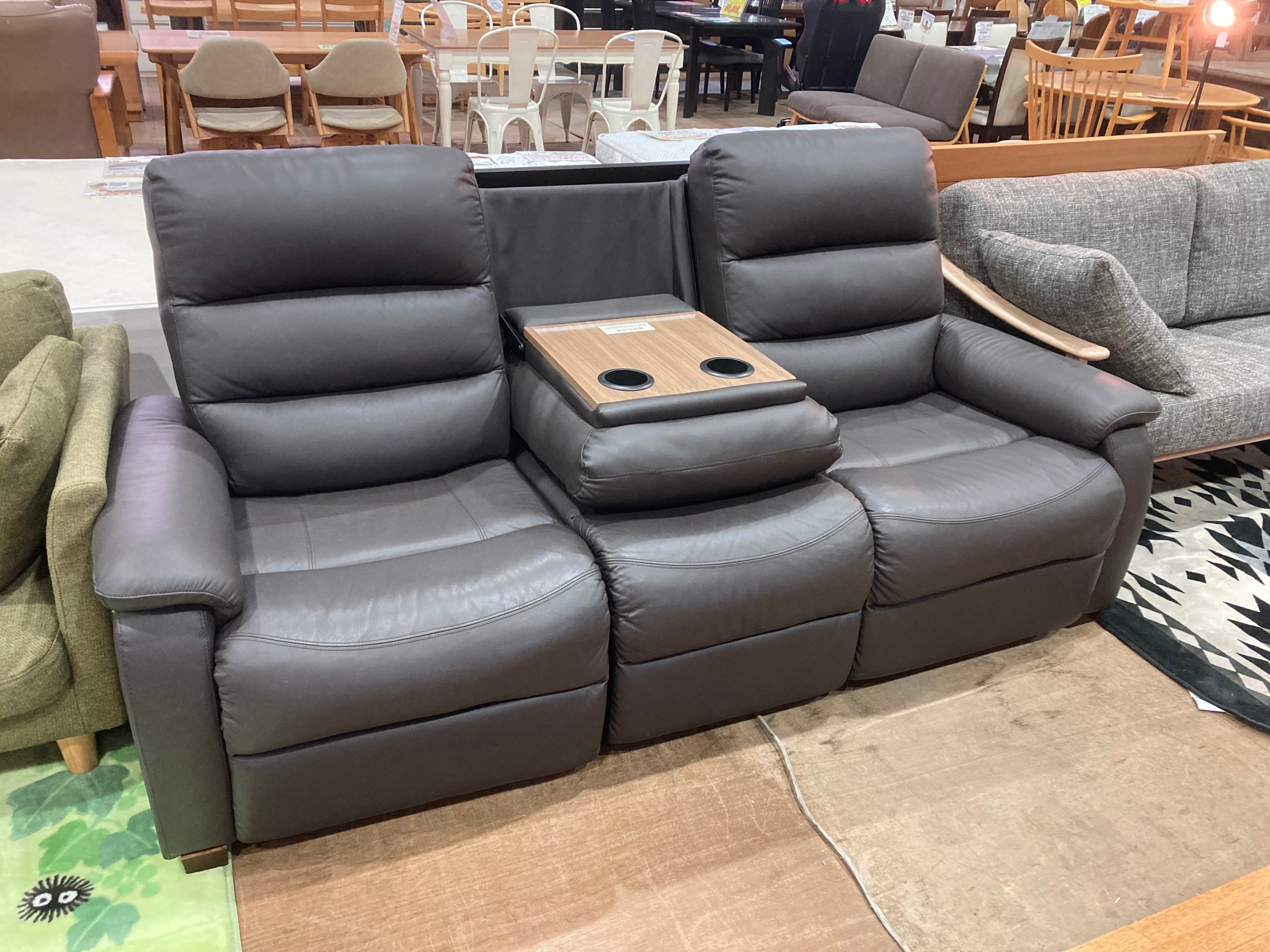 ニトリ｜ビリーバ2｜3人掛け電動リクライニングソファ買取入荷致しまし 