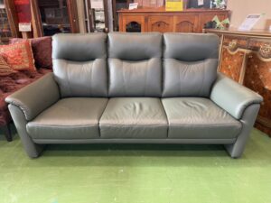 ニトリ｜3人掛本革ハイバックソファ｜ナルタKD GR買取致しました｜愛品 