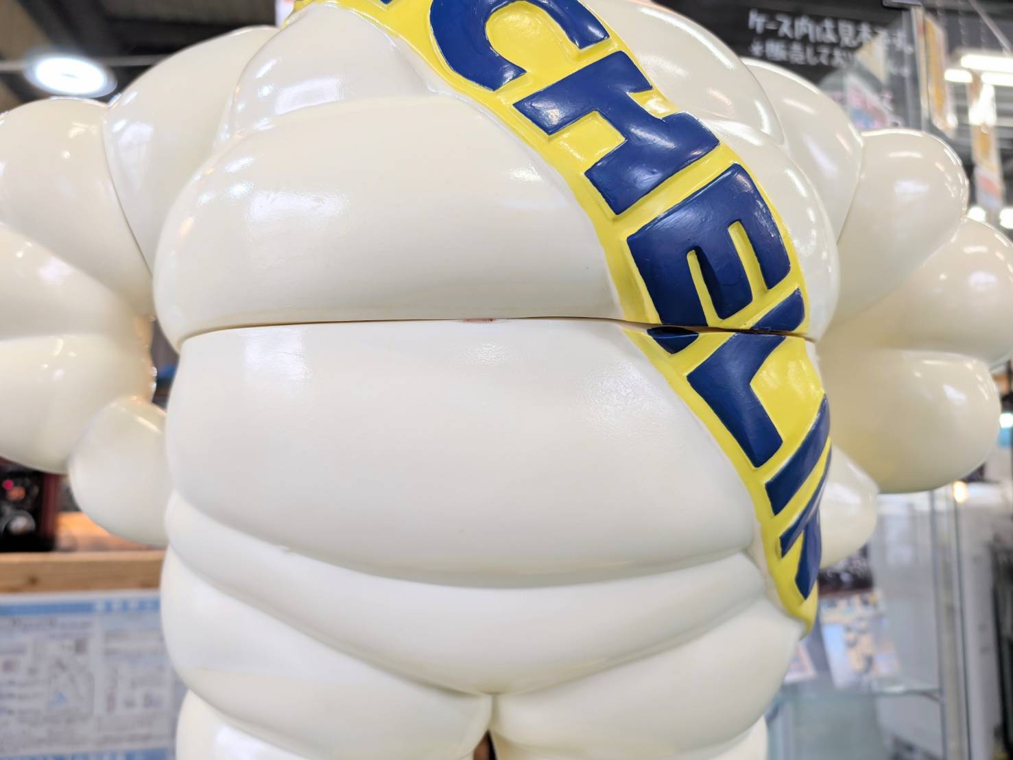 ミシュランマン ビバンダム 人形 フィギュア 高さ約134cmを店頭にて 
