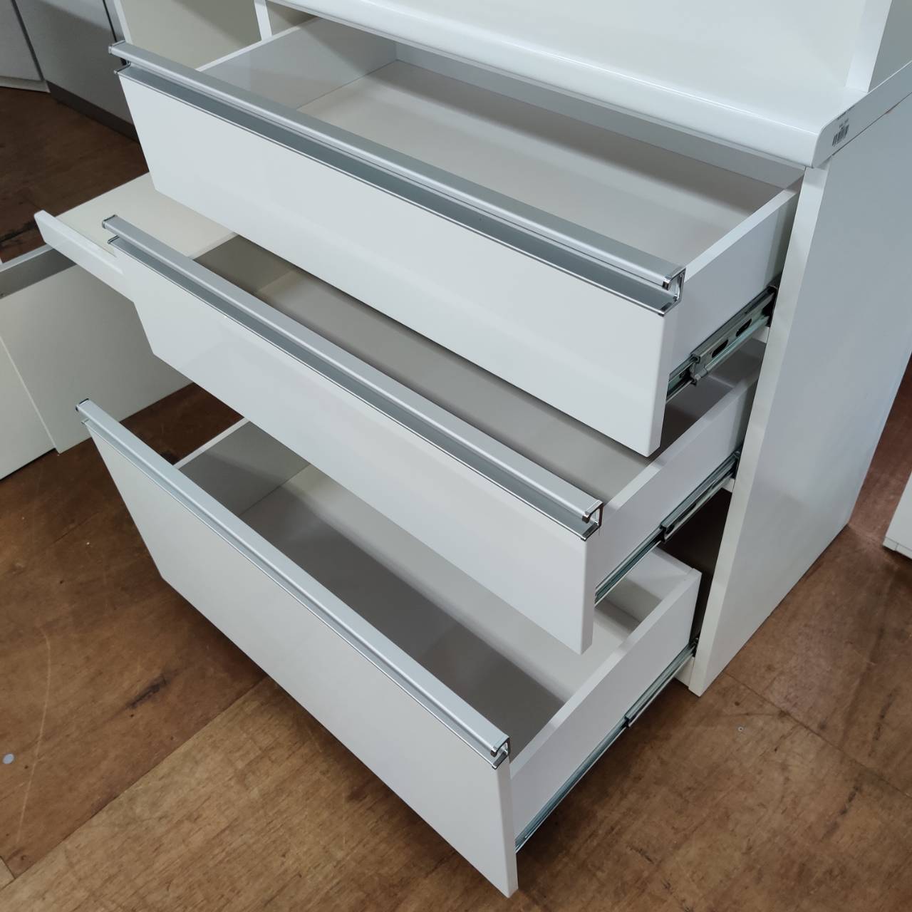 店舗同時販売中】 高橋木工所 アベニュー 2枚スライド扉レンジボード 