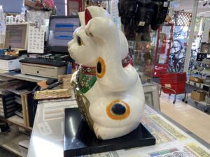 招き猫 特大サイズ 置物買取致しました｜愛品館千葉店 | リサイクル 