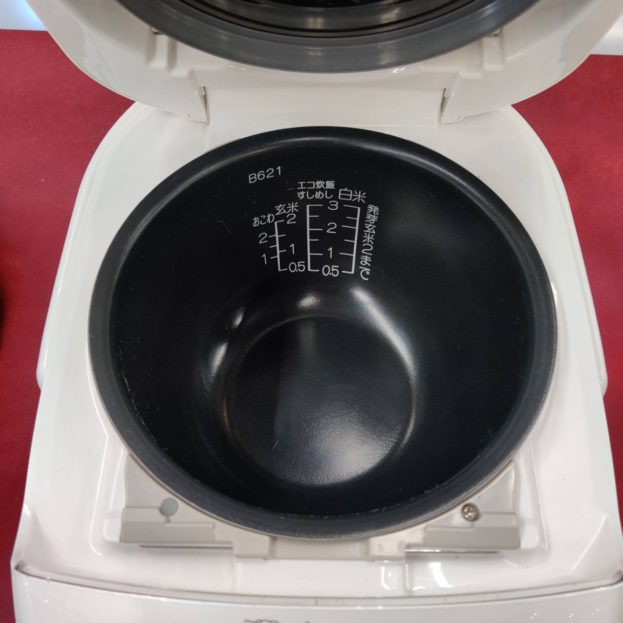 象印 (ZOJIRUSHI) 2024年製 圧力IH炊飯ジャー 3合炊き NP-RN05 販売中 