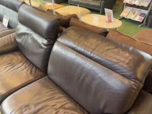 IDC大塚家具｜2人掛｜総本革｜電動リクライニングソファ買取致しました 