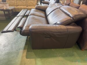 IDC大塚家具｜2人掛｜総本革｜電動リクライニングソファ買取致しました 