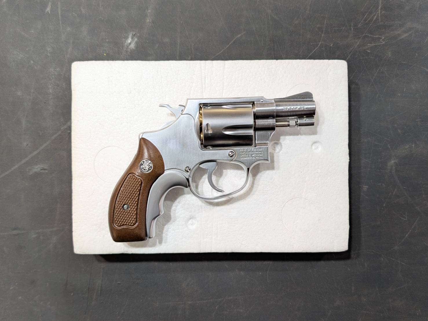 コクサイ モデルガン Ｍ60 スーパーステンレスモデル 2インチ 未発火弾あり 箱付き コクサイ] S\u0026W M60 2インチ スーパーステンレスモデル NO.257 発火