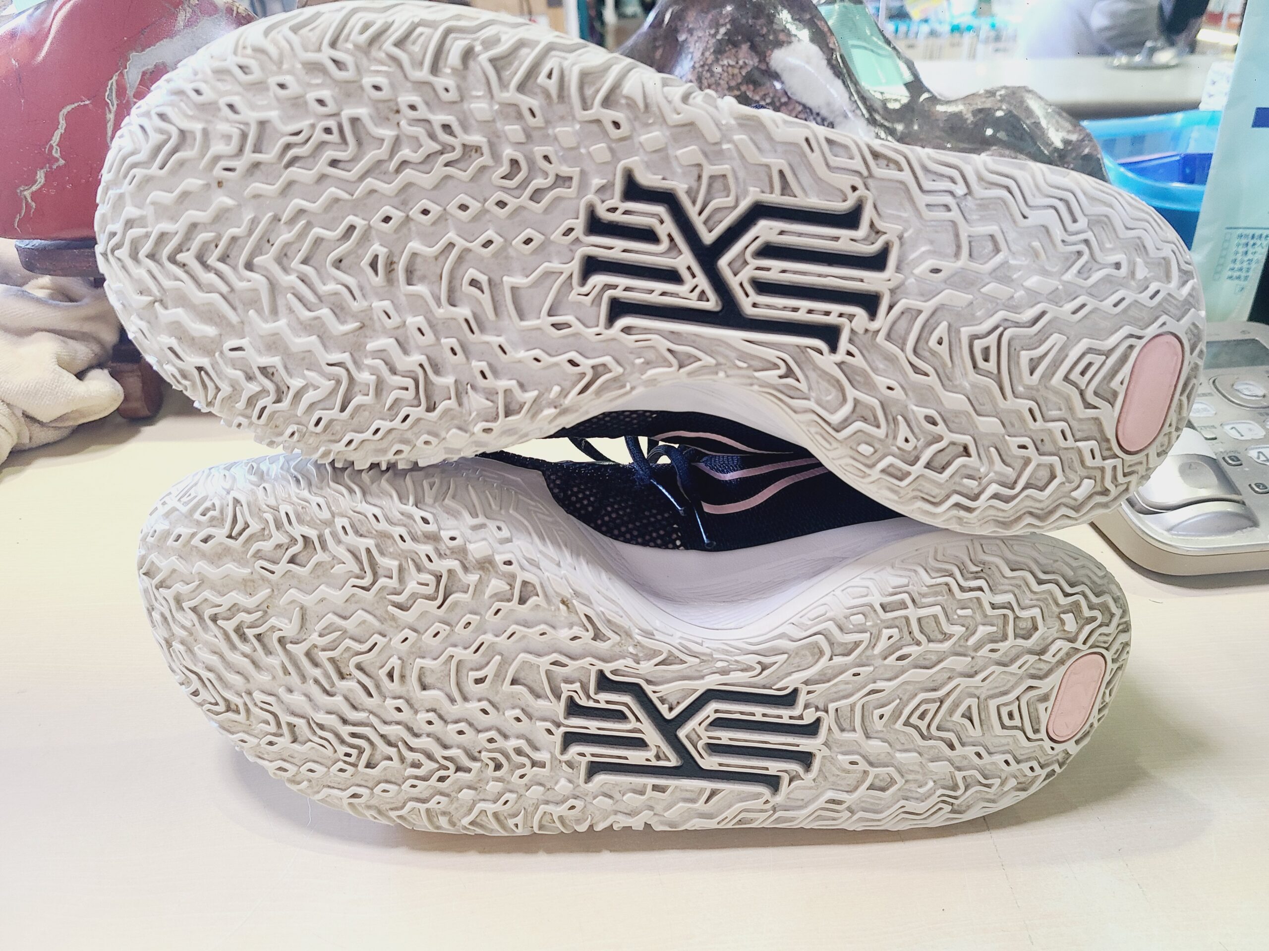 ナイキ Kyrie 7 Ripple Effect CQ9327-005スニーカー買取|愛品館市原店 