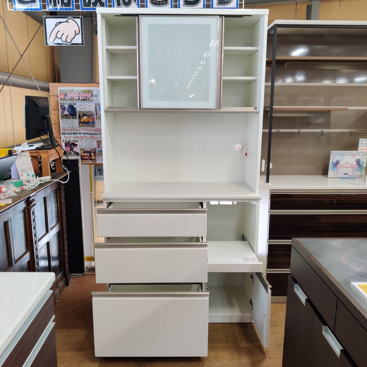 愛品倶楽部柏店】NITORI (ニトリ) 2枚スライド扉キッチンボード 