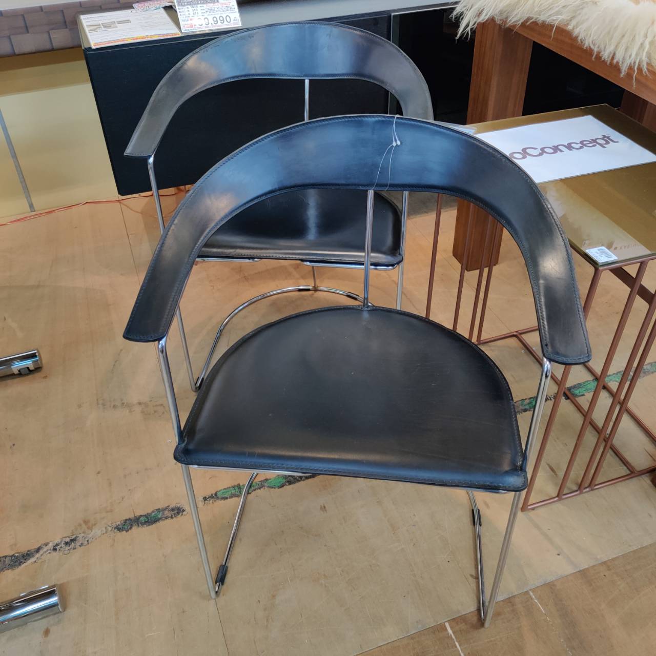 arrben (アルベン) 本革クロームフレームチェア2脚SET Ursula 販売中  