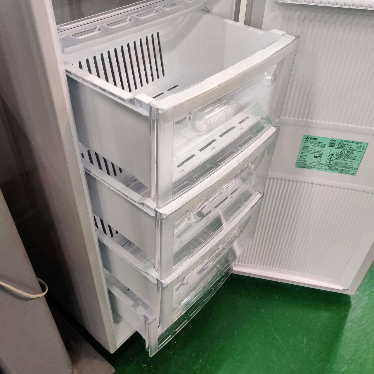 三菱 MITSUBISHI 2020年製 121L 1ドア 冷凍庫 MF-U12D 販売中！ 愛品 