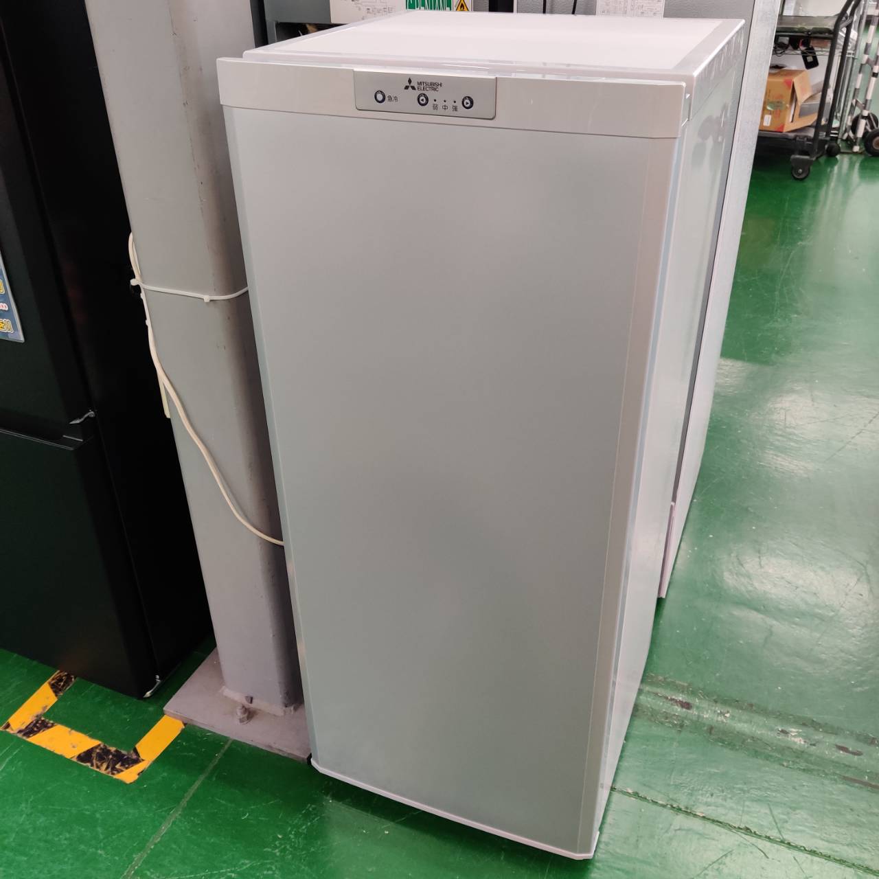 愛品倶楽部柏店】 三菱 MITSUBISHI 2020年製 121L 1ドア 冷凍庫 MF-U12D