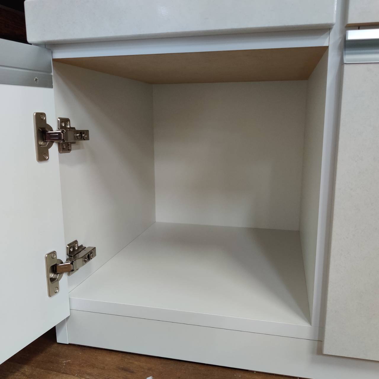 松田家具 2枚スライド扉キッチンボード 1600スモークレンジ 販売中 