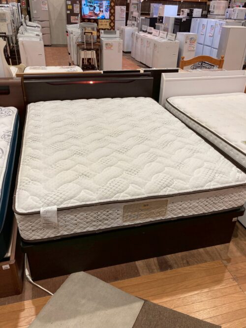 サータ｜トラストコンフォート45｜跳ね上げ式ダブルベッド買取入荷致し 