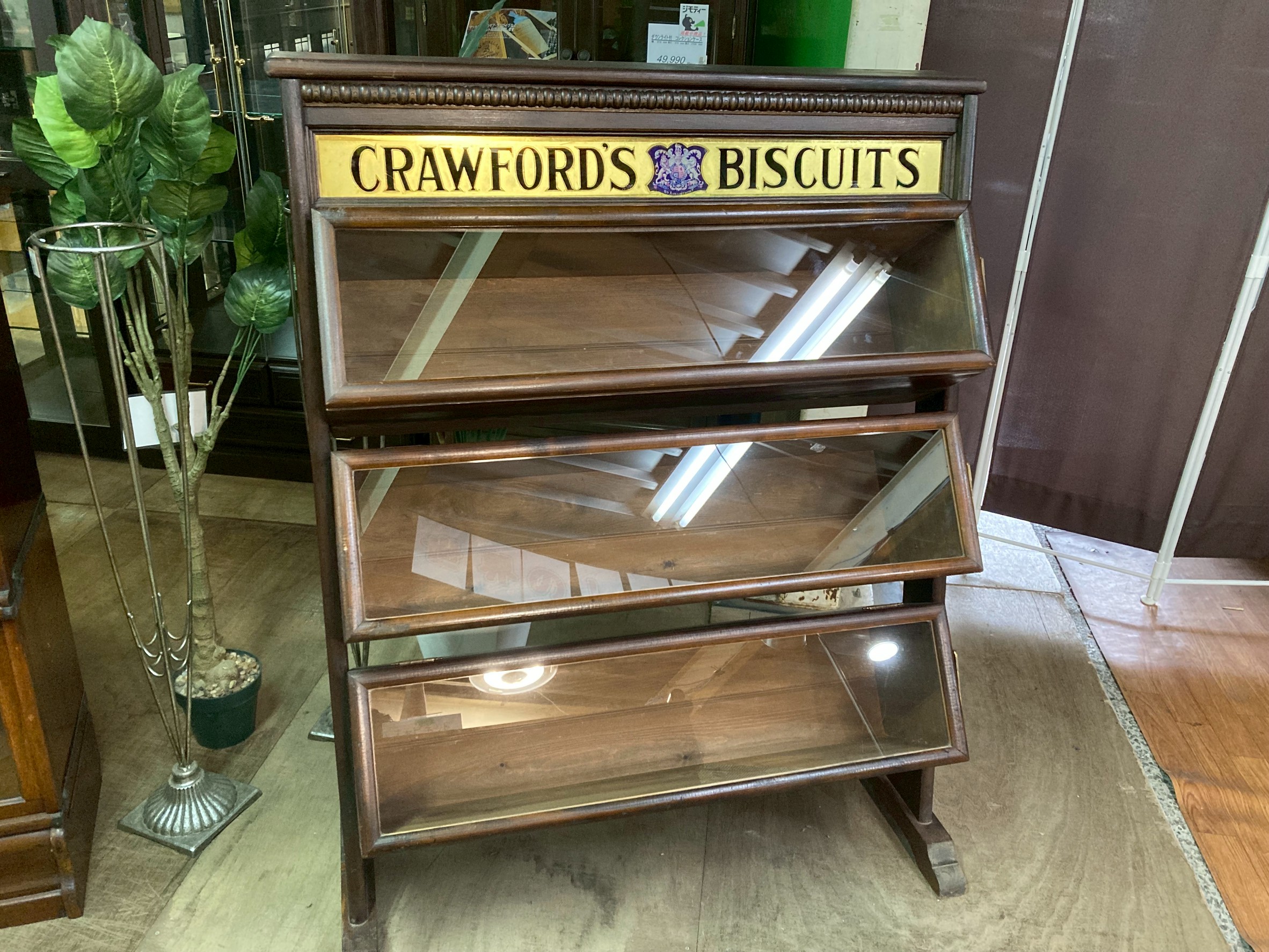 CRAWFORDSBISCUITS イギリス ビスケットディスプレイキャビネット入荷 