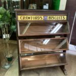 CRAWFORDSBISCUITS｜イギリス｜ビスケットディスプレイキャビネット買取入荷致しました！