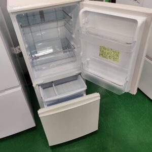 SHARP-シャープ_2019年製_137L-2ドア-冷凍冷蔵庫_SJ-D14E_143017831002-2