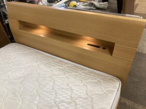 セミダブルベッド_ニトリ_ベッドアンドマットレス社_153019457002-3