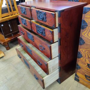 岩谷堂箪笥_5段7杯整理箪笥上2段ニッ割-鍵×2本付属_拭き漆塗り-南部鉄器金具-羽牡丹-_155051856002-2