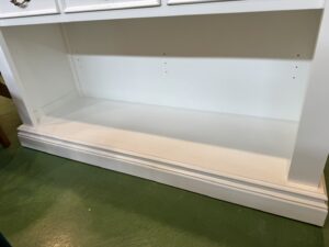 愛品館八千代店】アンティークホワイト レジカウンター
