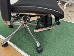 Ergohuman｜エルゴヒューマンプロ｜オットマン買取致しました｜愛品館 