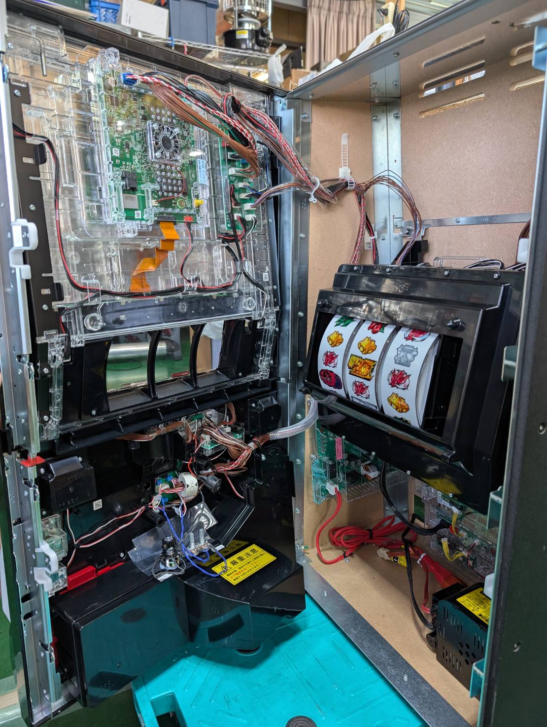 SANKYO 戦姫絶唱シンフォギア 正義の歌 6.5号機 スマスロ スロット実機 