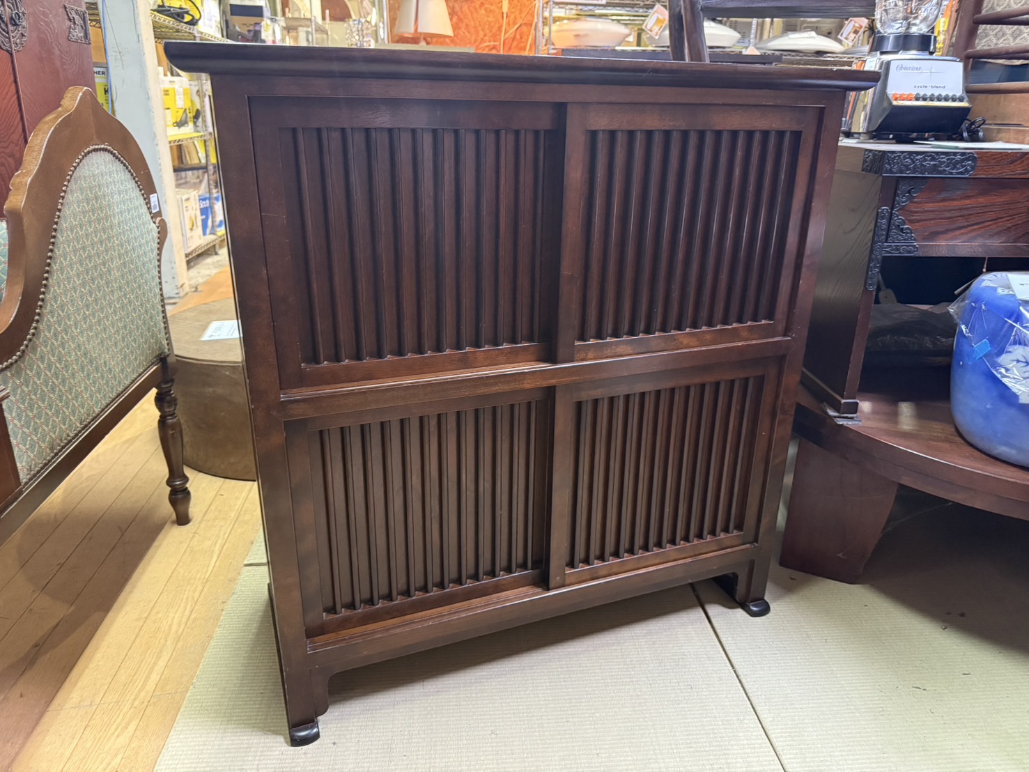 愛品館 市原店】松本民芸家具 A型舞良茶タンス（ミズメザクラ無垢材）