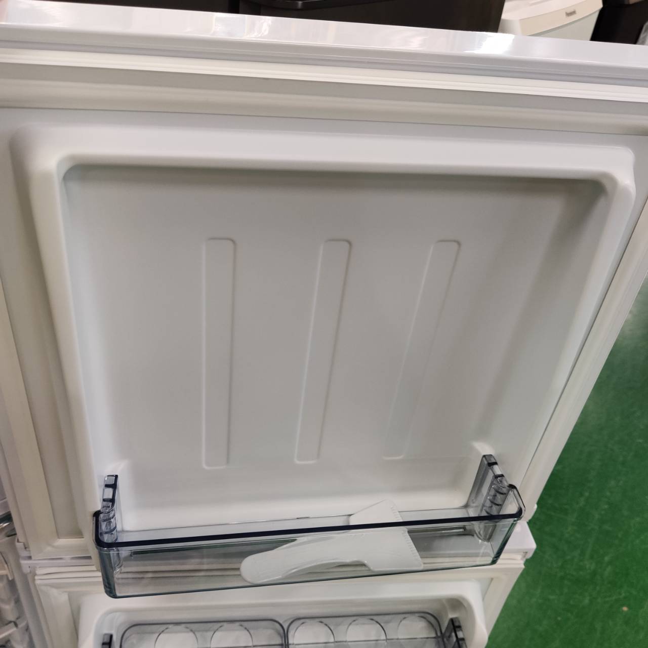 Abitelax 2024年製 139L 2ドア 直冷式 冷凍冷蔵庫 AR-131 販売中！ 愛 