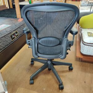 Herman-Miller_オフィスチェア_アーロンチェア_150052473002-2